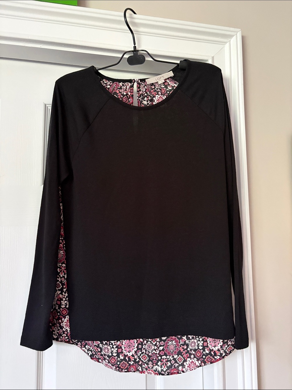 LOFT Black Long Sleeve Scoop Neck Top